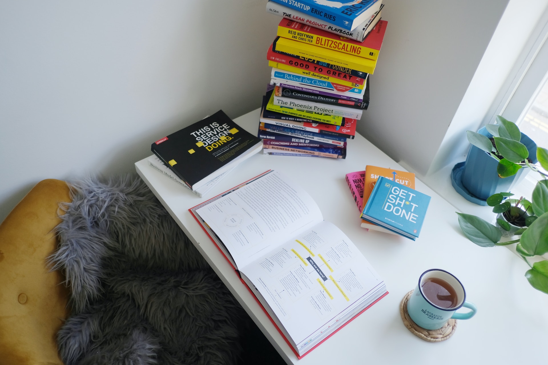 Is it Better to Study Locally vs. Studying Abroad?